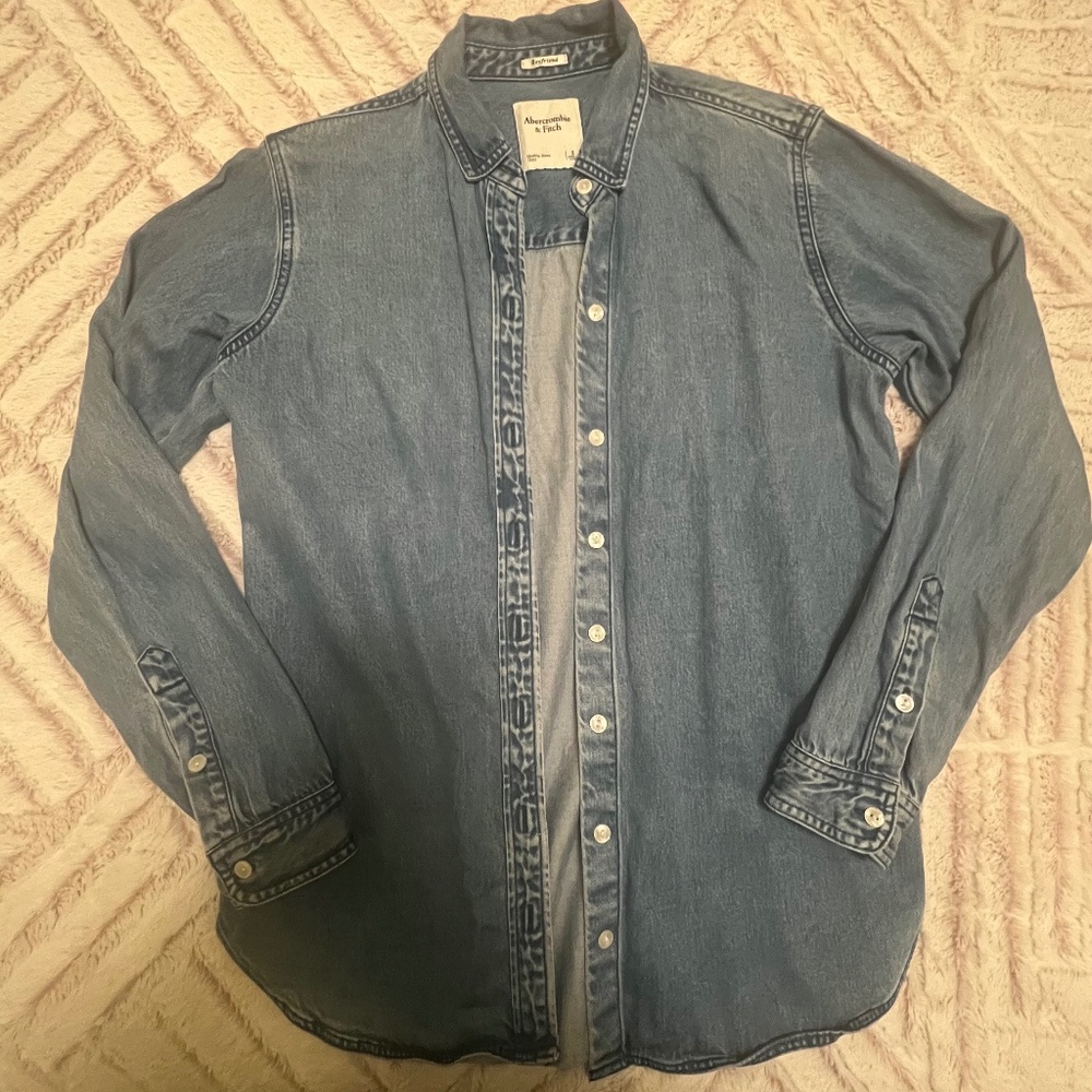 Abercrombie and Fitch Boyfriend Denim Button Down Top Size Small